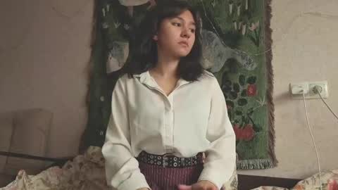 Snapshot of fredmurrietta chatting on 05-19-26, 06:09 Mia online show from 05-19-26, 06:09