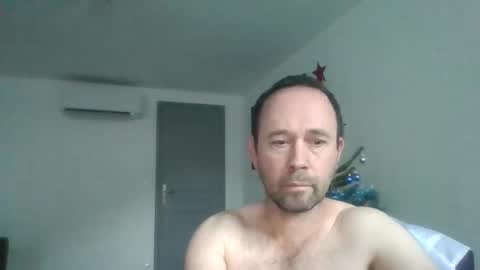 fredodu41 online show from 12-19-25, 02:57