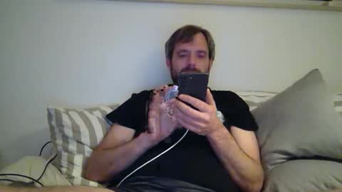 Snapshot of free_love_for_everyone chatting on 04-24-26, 12:02 free_love_for_everyone online show from 04-24-26, 12:02