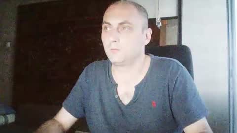 Snapshot of freeeman90 chatting on 06-21-26, 05:21 freeeman90 online show from 06-21-26, 05:21