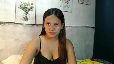 Snapshot of freesiaa chatting on 09-26-25, 12:14 Yesia online show from 09-26-25, 12:14