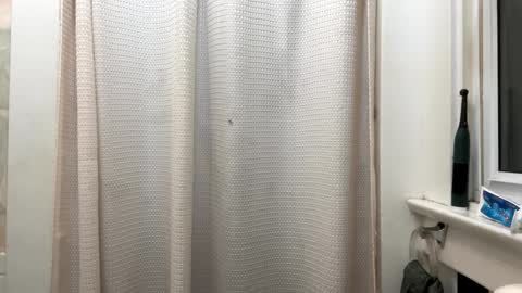 Snapshot of freethebirdclouds chatting on 09-11-25, 08:14 freethebirdclouds online show from 09-11-25, 08:14