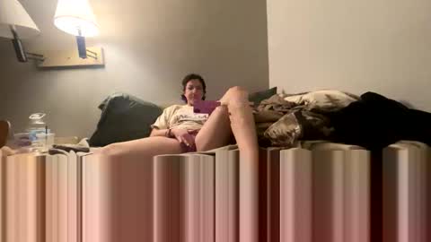 Snapshot of freethebirdclouds chatting on 03-04-26, 03:23 freethebirdclouds online show from 03-04-26, 03:23