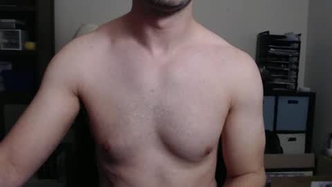 Snapshot of freeyourmind186 chatting on 10-26-25, 12:00 FreeYourMind online show from 10-26-25, 12:00