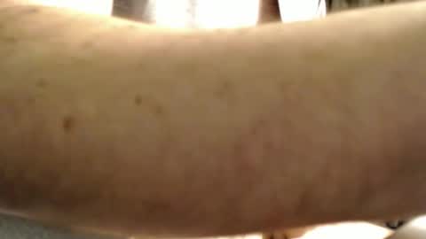 Snapshot of freeyourmind186 chatting on 11-21-25, 02:21 FreeYourMind online show from 11-21-25, 02:21