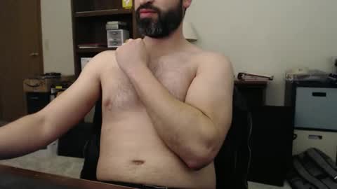 Snapshot of freeyourmind186 chatting on 12-18-25, 11:44 FreeYourMind online show from 12-18-25, 11:44