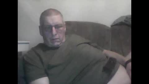 Snapshot of frefredo chatting on 04-01-26, 08:39 fred online show from 04-01-26, 08:39