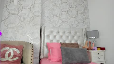 Frehia   online show from 03-22-26, 10:02