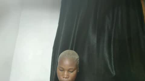 frekkymorelle online show from 02-17-25, 07:04