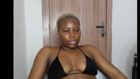 frekkymorelle online show from 09-18-25, 08:16