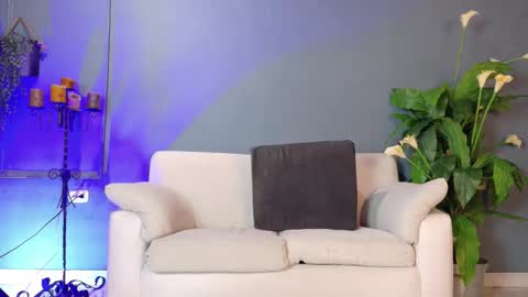 Xavier online show from 10-08-25, 01:14