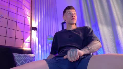 Xavier online show from 04-15-26, 01:45