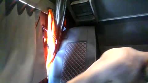 Snapshot of french_truck chatting on 05-20-26, 02:34 french_truck online show from 05-20-26, 02:34