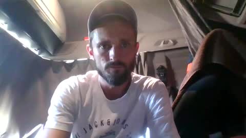 Snapshot of french_truck chatting on 07-08-26, 02:32 french_truck online show from 07-08-26, 02:32