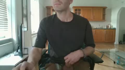 Snapshot of frenchbdmaninlondon chatting on 02-06-26, 01:36 Horny Paul online show from 02-06-26, 01:36