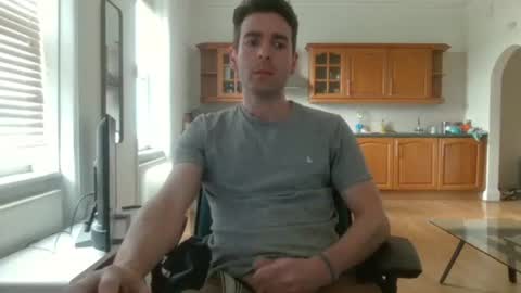 Snapshot of frenchbdmaninlondon chatting on 03-09-26, 04:00 Horny Paul online show from 03-09-26, 04:00