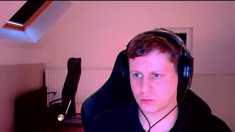 French fries online show from 10-10-25, 03:55