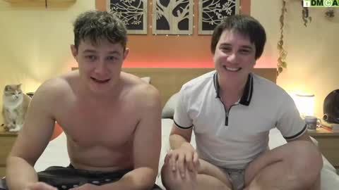 French Horny Bibs online show from 03-04-25, 08:27