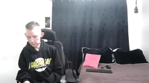 Thomas y Sophia online show from 12-31-24, 12:04