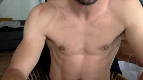 Snapshot of frenchyhouse chatting on 06-15-26, 10:17 frenchyhouse online show from 06-15-26, 10:17