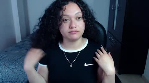 Louise  online show from 12-04-24, 05:38