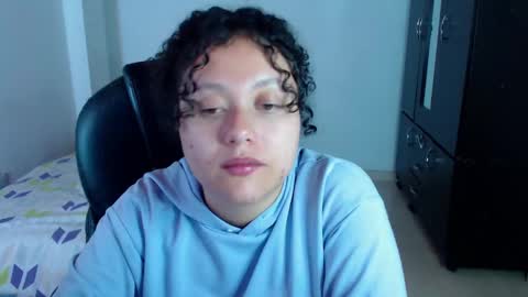 Louise  online show from 02-17-25, 05:58