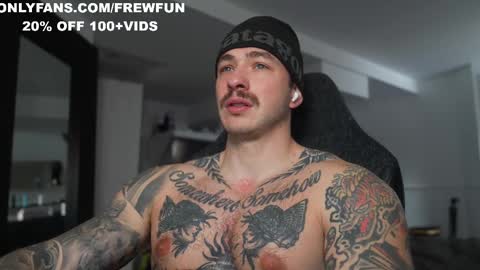 Snapshot of frewfun chatting on 11-14-25, 05:22 cameron online show from 11-14-25, 05:22