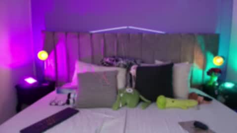 Freya online show from 02-11-25, 02:13
