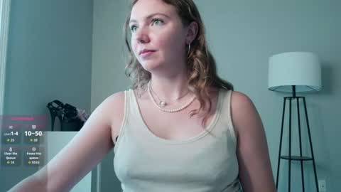 Snapshot of freyafux chatting on 06-13-26, 10:18 Miss Freya online show from 06-13-26, 10:18