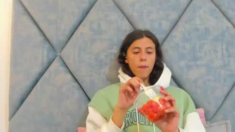 Snapshot of freyamoller_ chatting on 07-14-26, 06:46 FreyaMoller online show from 07-14-26, 06:46