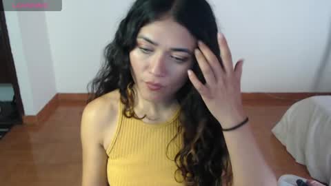 Snapshot of freyarouge chatting on 04-18-26, 04:22 freyarouge online show from 04-18-26, 04:22