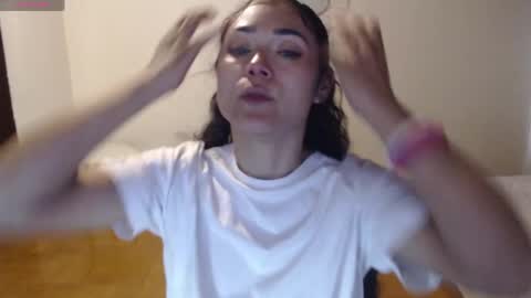 Snapshot of freyarouge chatting on 05-11-26, 06:49 freyarouge online show from 05-11-26, 06:49