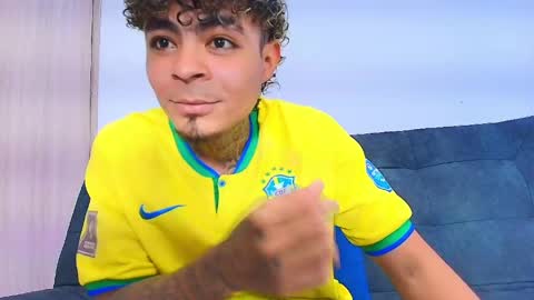 freyva_ online show from 04-22-26, 01:52