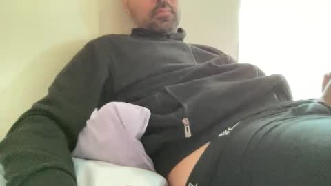 Snapshot of frezer09 chatting on 04-05-26, 03:42 frezer09 online show from 04-05-26, 03:42