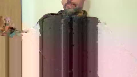 Snapshot of frezer09 chatting on 04-12-26, 12:43 frezer09 online show from 04-12-26, 12:43