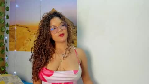 Frezzita online show from 10-19-25, 07:36