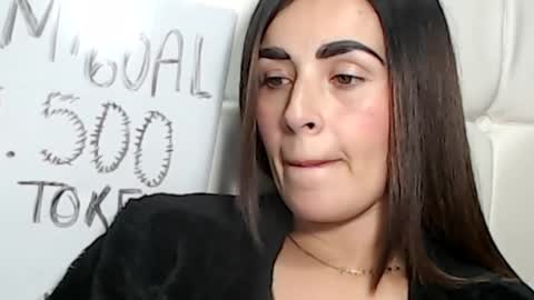 Snapshot of frida__x chatting on 04-28-26, 05:23 Frida online show from 04-28-26, 05:23