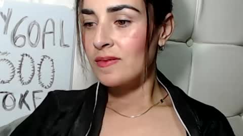 Snapshot of frida__x chatting on 06-06-26, 03:33 Frida online show from 06-06-26, 03:33