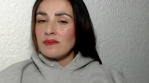 Snapshot of frida__x chatting on 06-11-26, 02:33 Frida online show from 06-11-26, 02:33