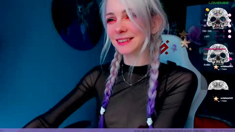 Snapshot of frida_fortune chatting on 02-02-25, 01:45 Frida A boost to fortune for the one who gives a thumbs up and a bonus lucky for those who support me by joining the fanclub online show from 02-02-25, 01:45