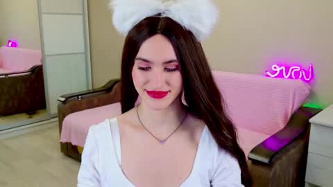 Frida online show from 01-14-25, 06:02