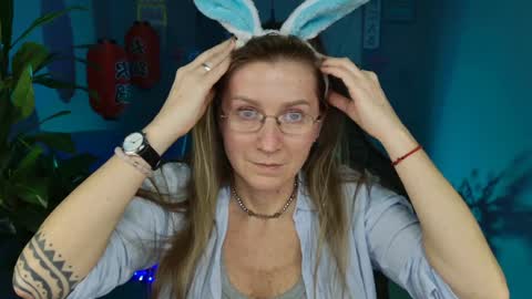 Snapshot of fridatander chatting on 12-30-24, 03:13 Frida Tander online show from 12-30-24, 03:13