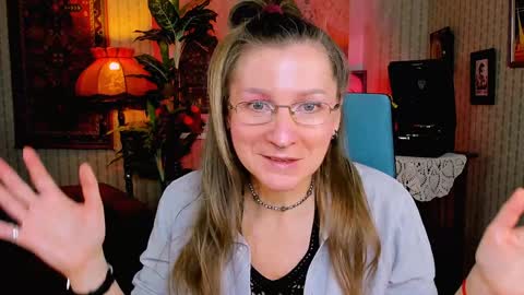 Snapshot of fridatander chatting on 02-02-25, 09:08 Frida Tander online show from 02-02-25, 09:08