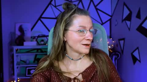 Snapshot of fridatander chatting on 02-16-25, 01:05 Frida Tander online show from 02-16-25, 01:05