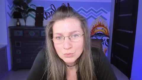 Snapshot of fridatander chatting on 03-08-25, 04:06 Frida Tander online show from 03-08-25, 04:06