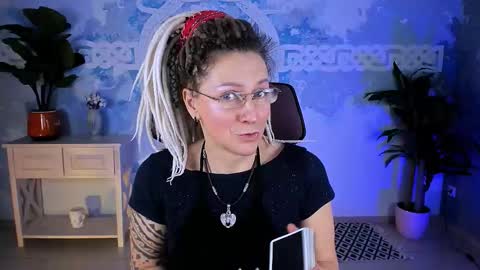 Frida Tander online show from 01-17-26, 03:11