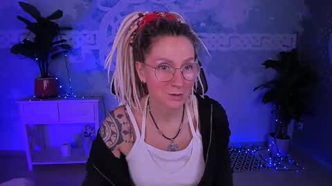 Frida Tander online show from 03-10-26, 05:45