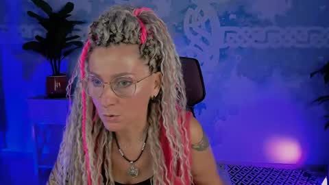 Frida Tander online show from 05-24-26, 05:12