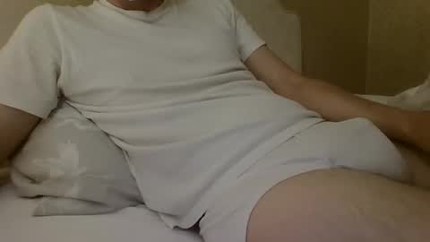 Snapshot of friendly_frank_18 chatting on 09-21-25, 10:22 friendly_frank_18 online show from 09-21-25, 10:22