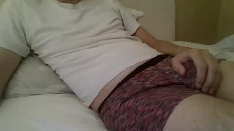 Snapshot of friendly_frank_18 chatting on 10-05-25, 02:15 friendly_frank_18 online show from 10-05-25, 02:15